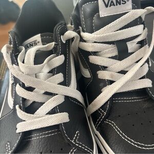 Vans Black and White youth Shoes